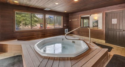 3BR w/ Loft Townhouse 3 Min Walk to Ski Lift