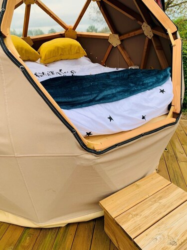 Sternenkuppel (Haustiere nicht erlaubt)