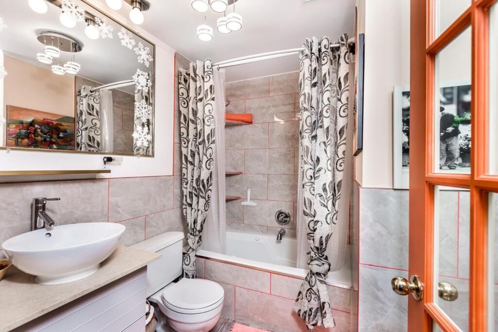 Photo - Diana's Luxury Bed and Breakfast