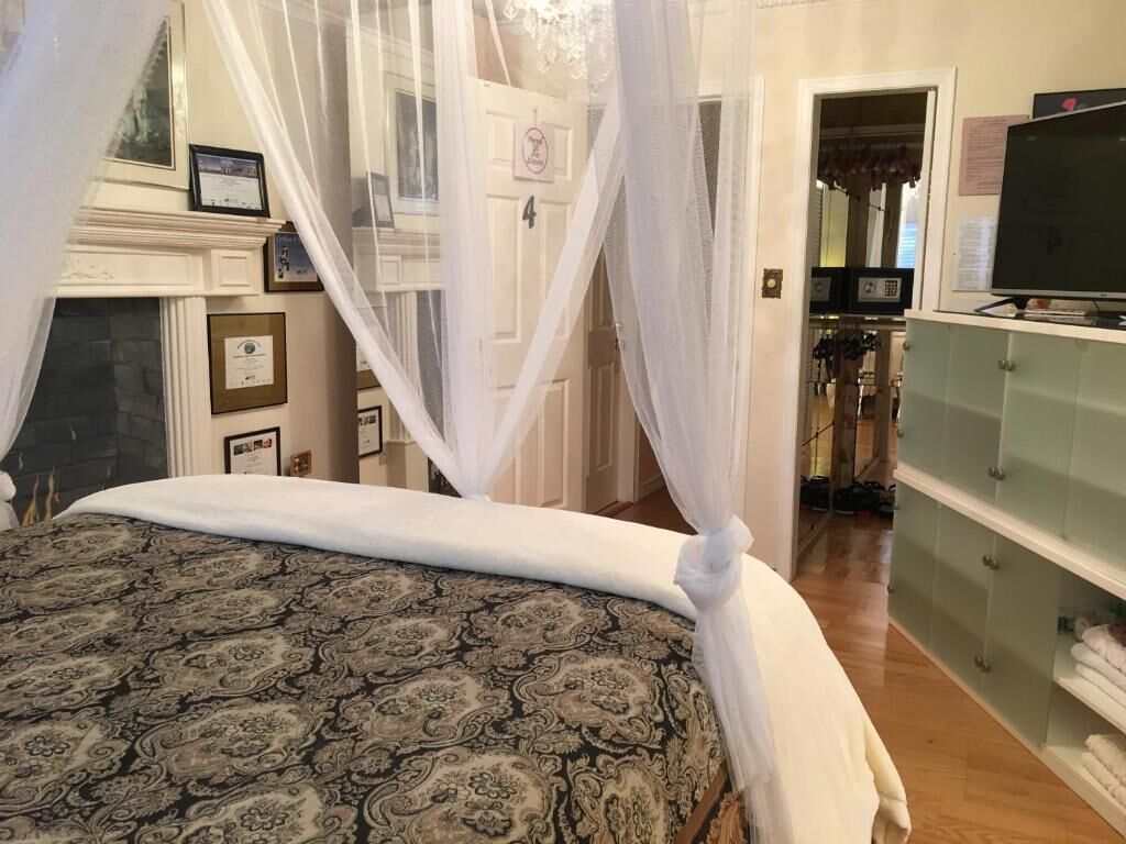 Photo - Diana's Luxury Bed and Breakfast