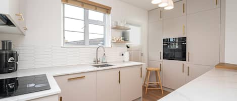 Apartment | 2 bedrooms, Internet