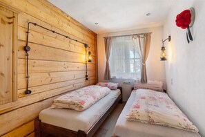 2 bedrooms, free WiFi, bed sheets