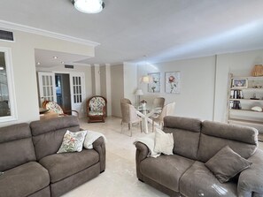 TV - Luxury flat for 4 people in Jávea (Xàbia)
