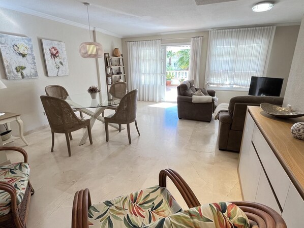 TV - Luxury flat for 4 people in Jávea (Xàbia)