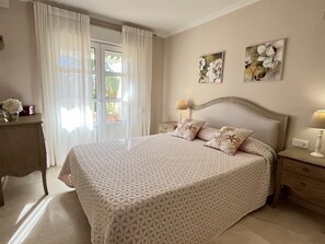 2 Schlafzimmer, Bügeleisen/Bügelbrett, Internetzugang, Bettwäsche