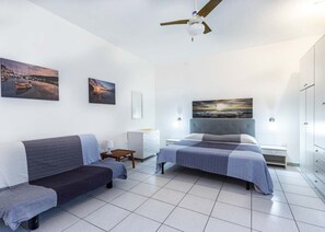 1 bedroom - Loft in Marina di Campo, two-room apartment in a residential area, with private outdoor area, bicycl (Campo nell'Elba)