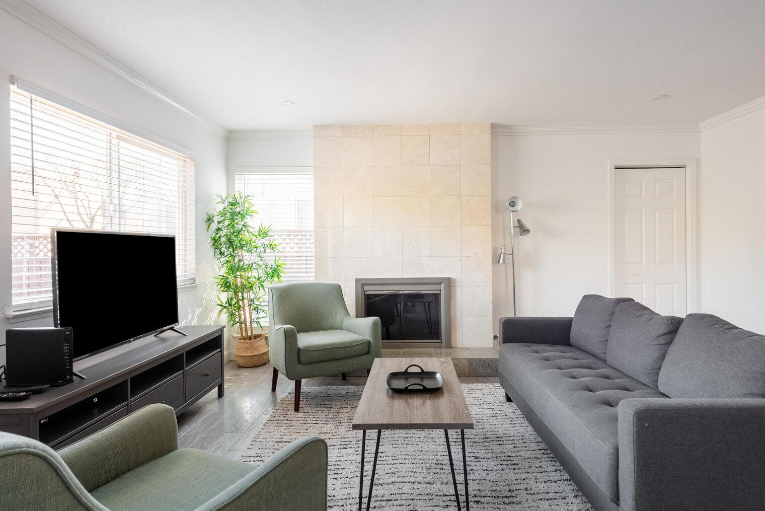 Clean Palo Alto 3BR w/ Backyard, nr Caltrain & Dining, by Blueground