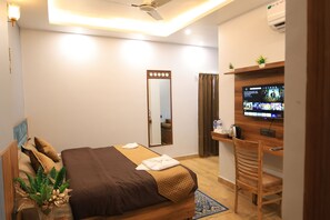 1 bedroom, individually furnished, laptop workspace, blackout drapes