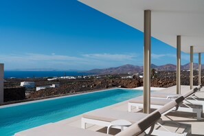 Pool - Areté. Casa Tierra, con Increíble Terraza y Vistas Panorámicas al mar (Tías)