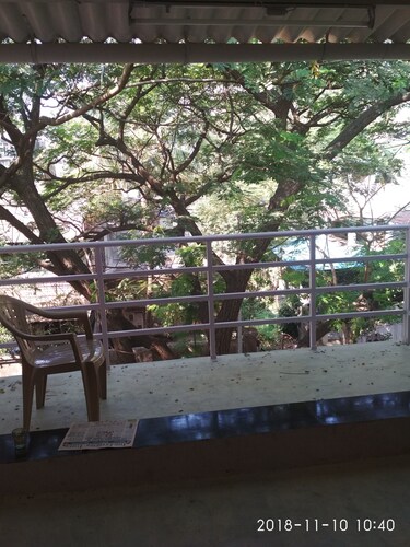 Fully furnished Studio Apartment on second floor of Chembur Mumbai Bungalow