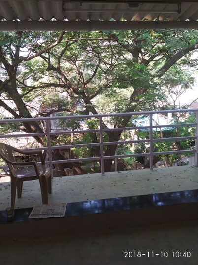 Fully furnished Studio Apartment on second floor of Chembur Mumbai Bungalow