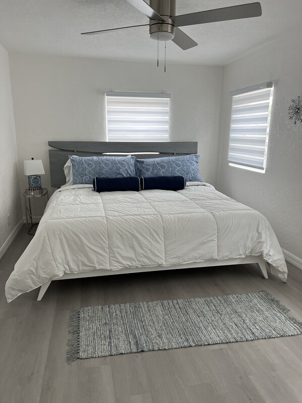 2 bedrooms, iron/ironing board, Internet, bed sheets