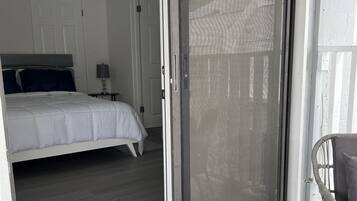 2 bedrooms, iron/ironing board, internet, bed sheets