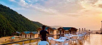 Resort Prakriti Unwind