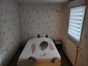 2 多间卧室、熨斗/熨衣板、WiFi、床单