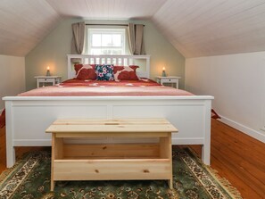 Room - KYLEATUNNA COTTAGE, pet friendly in Ennis, County Clare (Unknown)