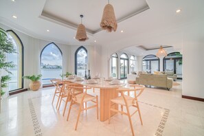 Dining - Exclusive 6BR Palm Villa w/ Private Pool and Beach (Dubai)