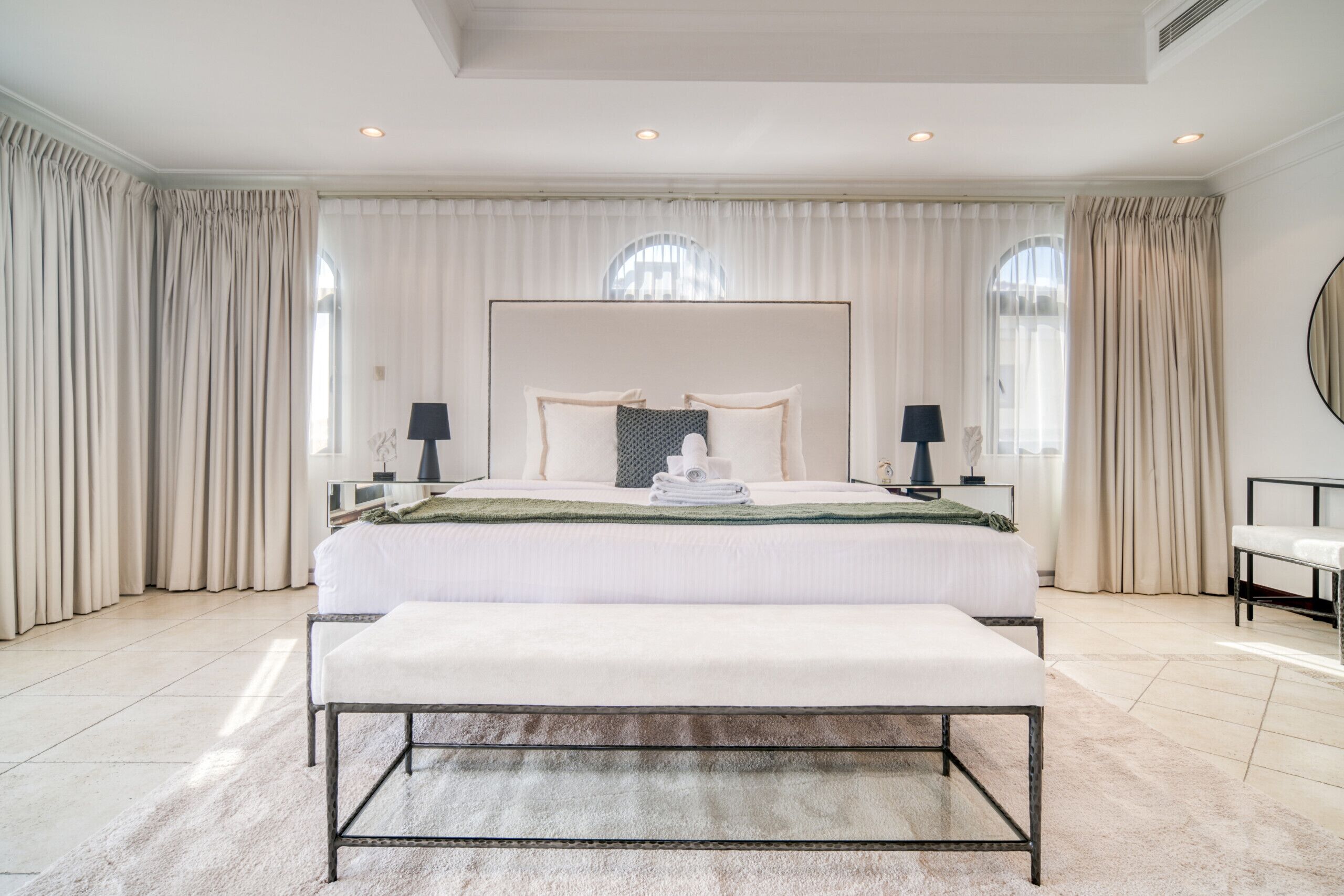 6 Schlafzimmer, Zimmersafe, Bügeleisen/Bügelbrett, WLAN