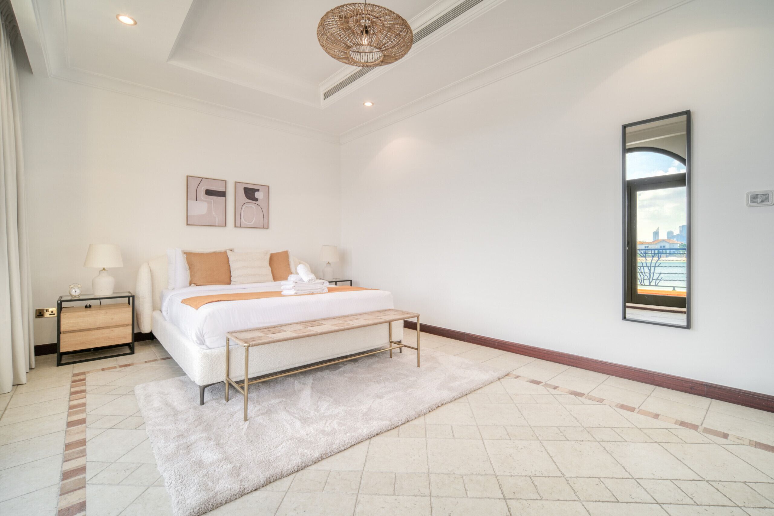 6 bedrooms, in-room safe, iron/ironing board, WiFi (surcharge)