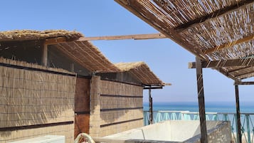 Traditional Cabin | Terrace/patio