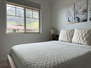 4 bedrooms, desk, iron/ironing board, travel cot