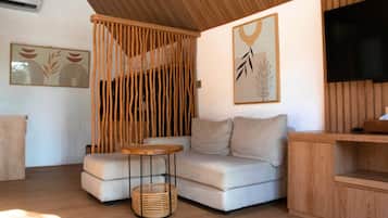 Luxury Double Room, 1 King Bed, Terrace, Garden View | 1 bedroom, Egyptian cotton sheets, premium bedding, minibar