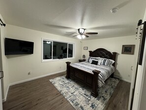 4 Schlafzimmer, Bügeleisen/Bügelbrett, Reisekinderbett, WLAN