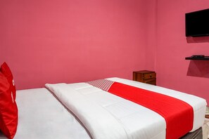 Deluxe Double Room | Desk, free WiFi, bed sheets - OYO Life 93342 Yasmine Guesthouse Syariah (Bandar Lampung)