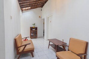 Interior - GRIYA BANSU Ndalem Ibu (Yogyakarta)