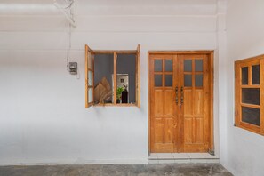 Entrée de l’hébergement