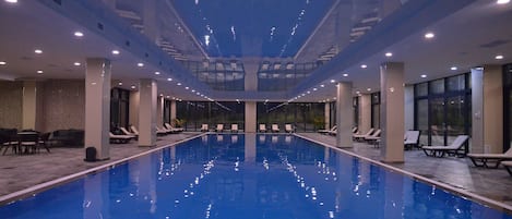 Una piscina techada