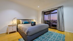 4 Schlafzimmer, Bügeleisen/Bügelbrett, Bettwäsche