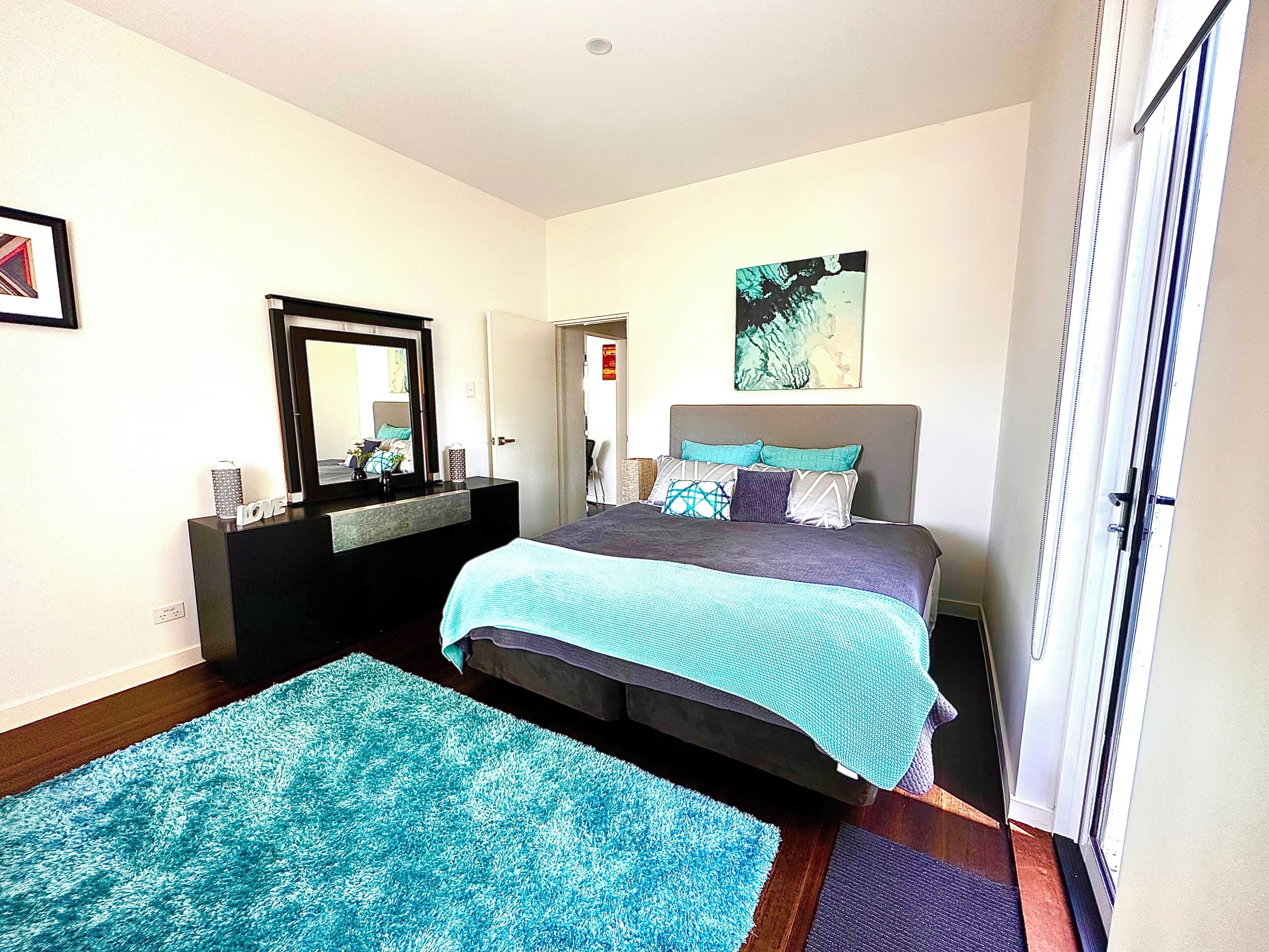 2 bedrooms, desk, iron/ironing board, free WiFi