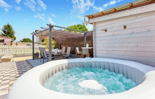 Beautiful home in Budrovac with Wi-Fi