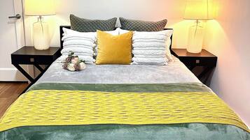 2 bedrooms, desk, iron/ironing board, travel cot