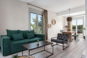 Deluxe Villa | Living area