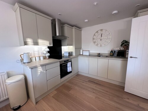 2 bed modern town house