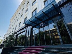 Exterior - Bentley Hotel Tashkent (Tashkent)