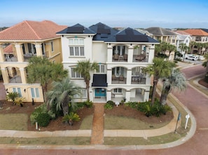 Exterior - Prime Location with Pool and Spa! | Coastal Castle (Destin)