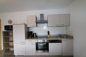 Fridge, oven, stovetop, dishwasher - Apartment in Kaprun near Ski Slopes (Piesendorf-Walchen)