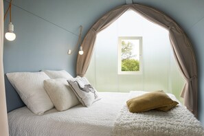 2 bedrooms, internet