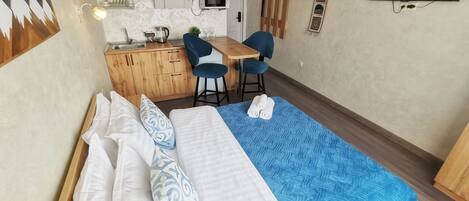 1 bedroom, iron/ironing board, WiFi, bed sheets