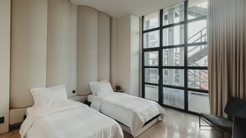 Superior Twin Room | In-room safe, individually furnished, soundproofing, iron/ironing board
