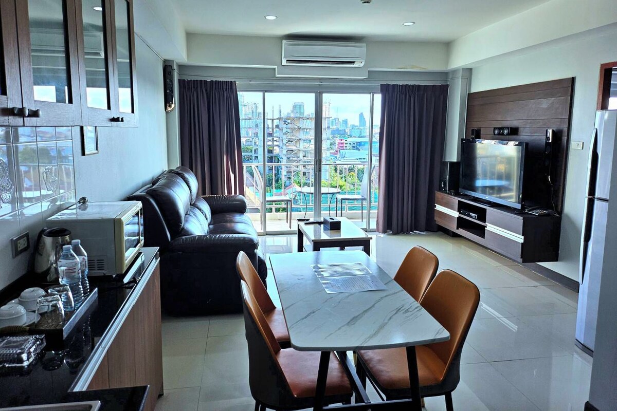 Exclusive Suite | Desk, WiFi (free), bed sheets