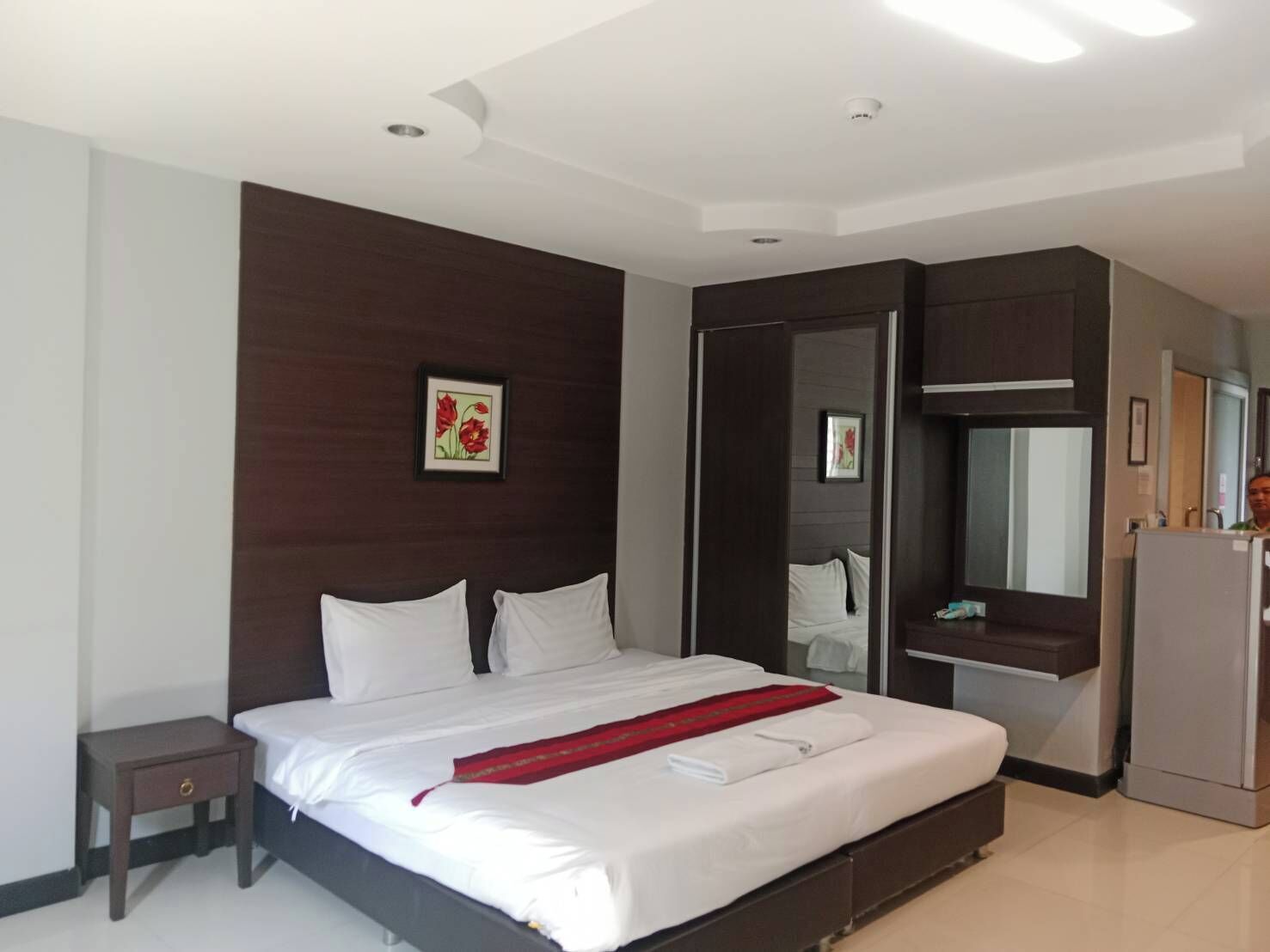 Desk, free WiFi, bed sheets