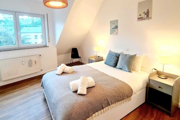 2 bedrooms, iron/ironing board, free WiFi