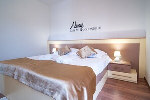 2 Schlafzimmer, Zimmersafe, Reisekinderbett, kostenloses WLAN