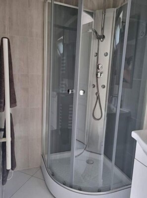 Handdoeken, toiletpapier