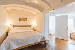 2 camere, ferro/asse da stiro, culla da viaggio, Wi-Fi (a pagamento)