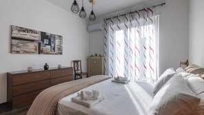 1 chambre, fer et planche Ă repasser, Wi-Fi gratuit, draps fournis